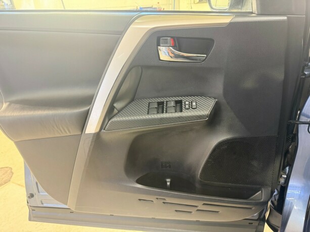 toyota-rav4-bensin-2013-big-28