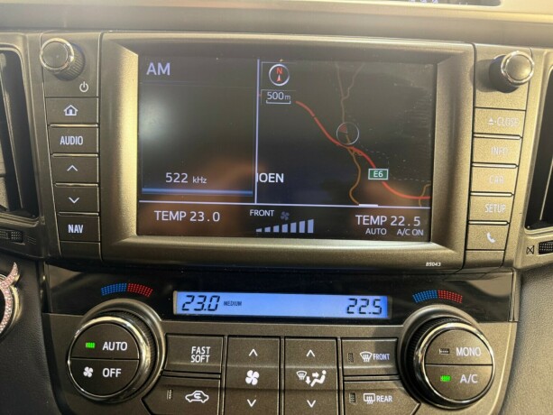 toyota-rav4-bensin-2013-big-16