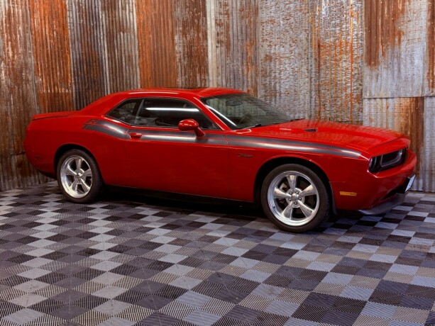 dodge-challenger-bensin-2011-big-1