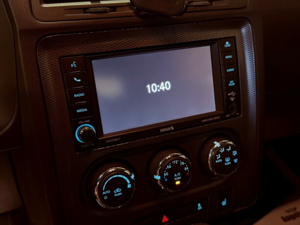dodge-challenger-bensin-2011-big-28