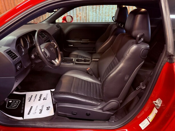 dodge-challenger-bensin-2011-big-18