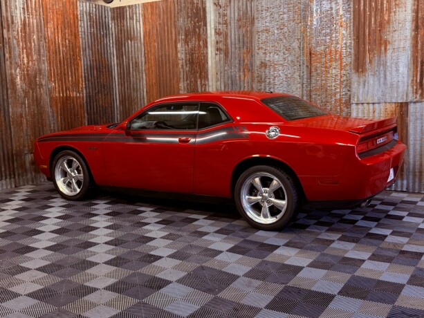dodge-challenger-bensin-2011-big-12