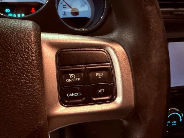 dodge-challenger-bensin-2011-big-27