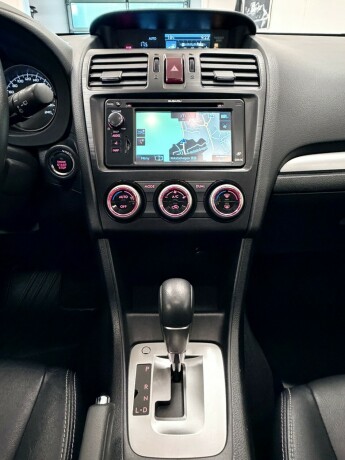 subaru-xv-bensin-2014-big-11