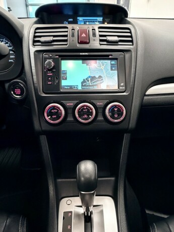 subaru-xv-bensin-2014-big-12