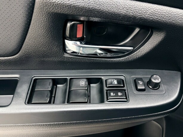 subaru-xv-bensin-2014-big-6