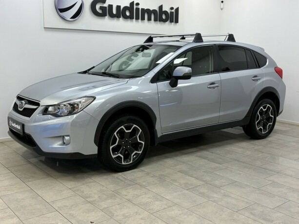 subaru-xv-bensin-2014-big-0