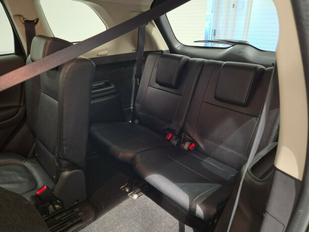 mitsubishi-outlander-bensin-2016-big-23