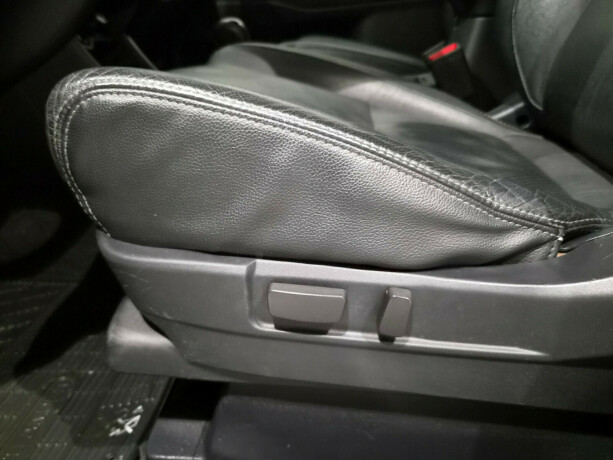 mitsubishi-outlander-bensin-2016-big-21