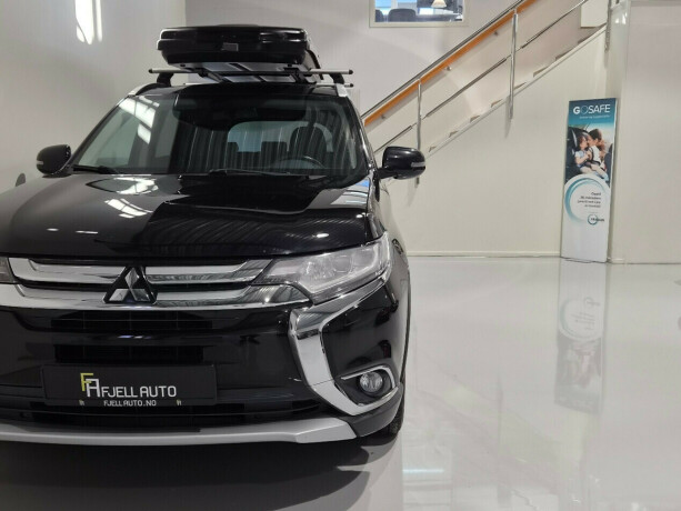 mitsubishi-outlander-bensin-2016-big-2