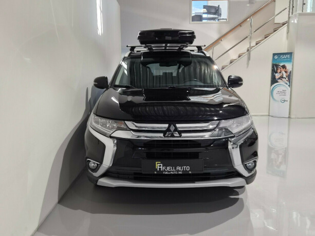 mitsubishi-outlander-bensin-2016-big-3