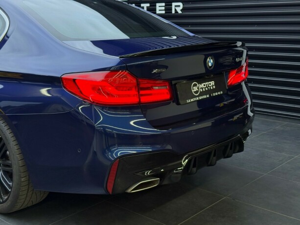 bmw-540i-bensin-2020-big-7