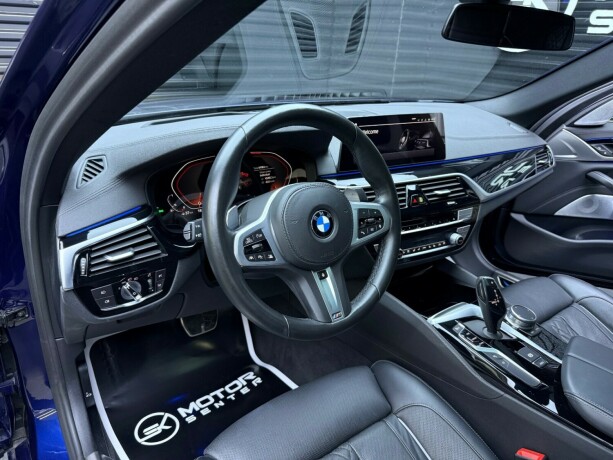 bmw-540i-bensin-2020-big-14
