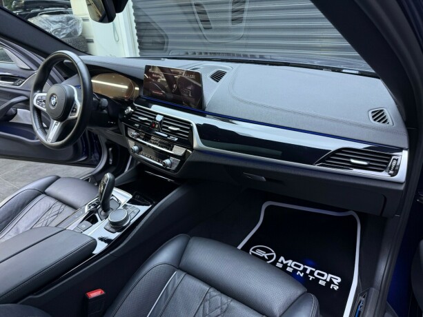 bmw-540i-bensin-2020-big-15