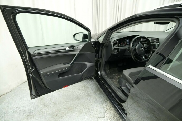 volkswagen-golf-vii-bensin-2017-big-13