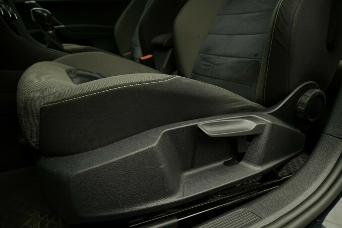 volkswagen-golf-vii-bensin-2017-big-16