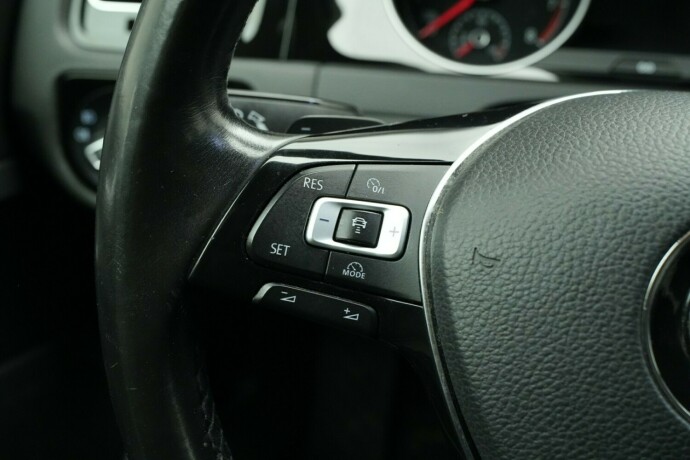 volkswagen-golf-vii-bensin-2017-big-19