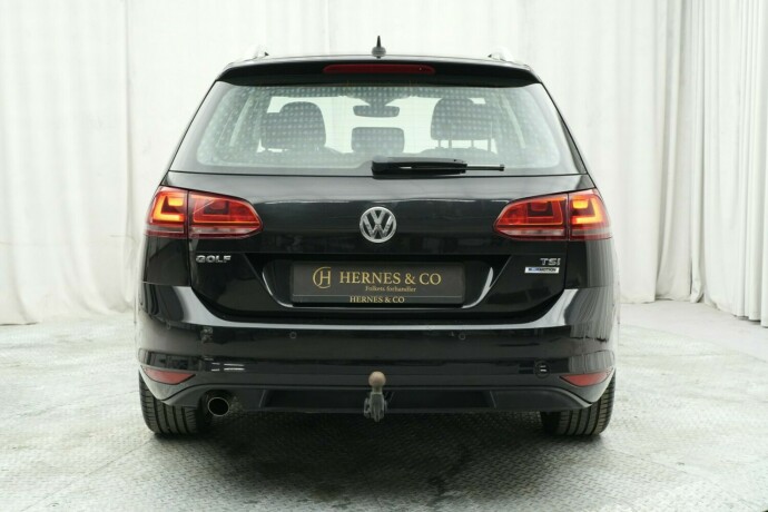 volkswagen-golf-vii-bensin-2017-big-3
