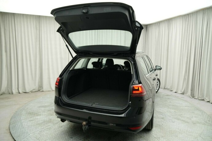 volkswagen-golf-vii-bensin-2017-big-10