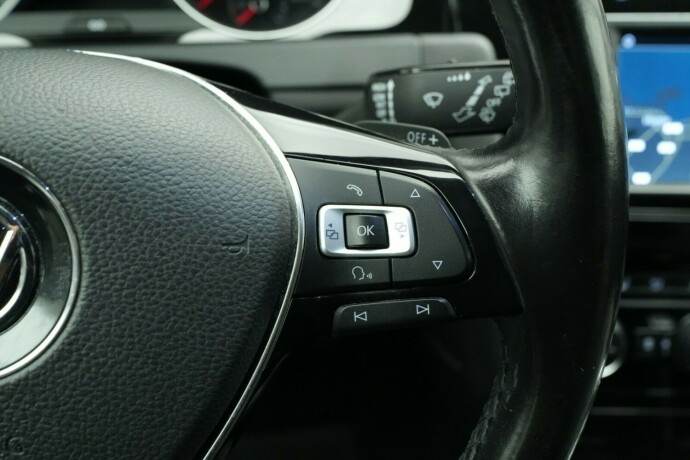 volkswagen-golf-vii-bensin-2017-big-20