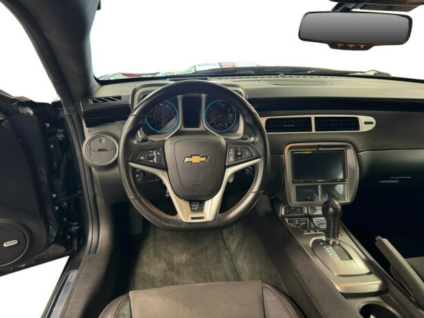 chevrolet-camaro-bensin-2012-big-7