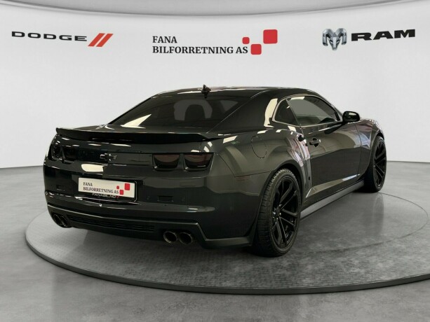 chevrolet-camaro-bensin-2012-big-2