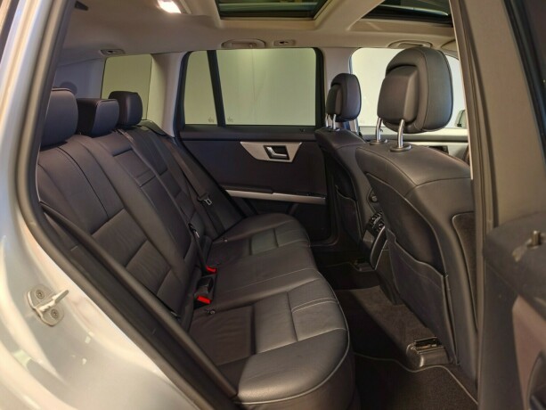 mercedes-benz-glk350-diesel-2010-big-19