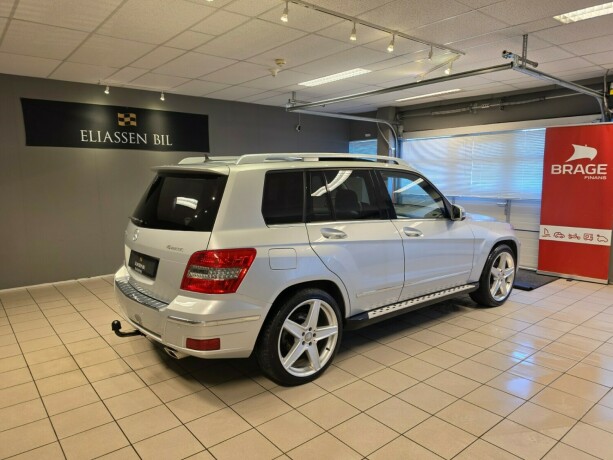 mercedes-benz-glk350-diesel-2010-big-4