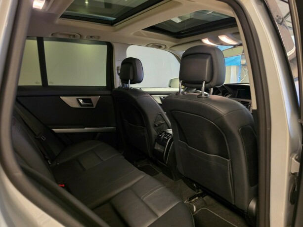 mercedes-benz-glk350-diesel-2010-big-18