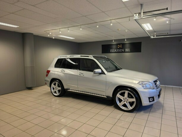 mercedes-benz-glk350-diesel-2010-big-2