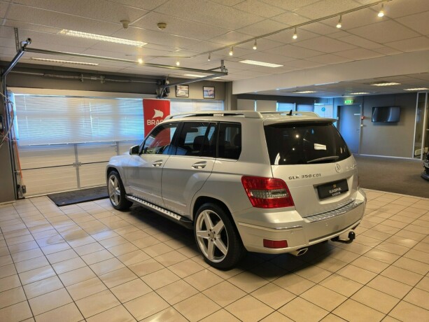 mercedes-benz-glk350-diesel-2010-big-7