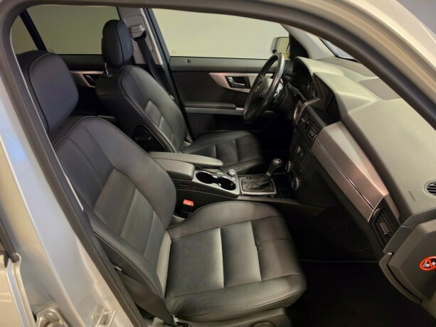 mercedes-benz-glk350-diesel-2010-big-16