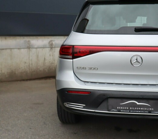 mercedes-benz-eqb300-elektrisitet-2023-big-7