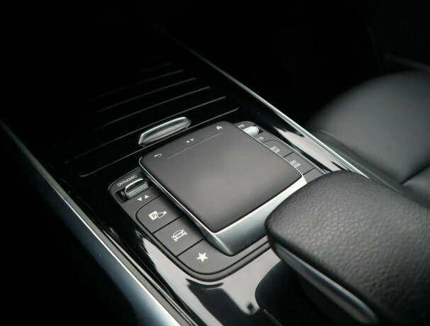 mercedes-benz-eqb300-elektrisitet-2023-big-19