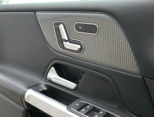 mercedes-benz-eqb300-elektrisitet-2023-big-20