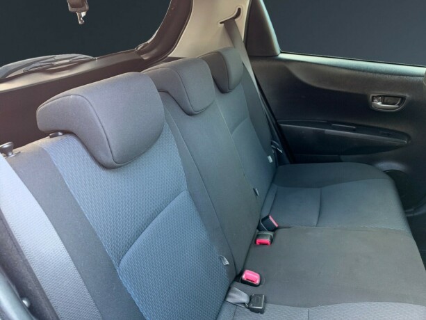 toyota-yaris-bensin-2013-big-10