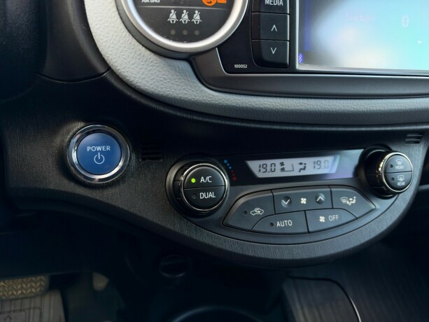 toyota-yaris-bensin-2013-big-21