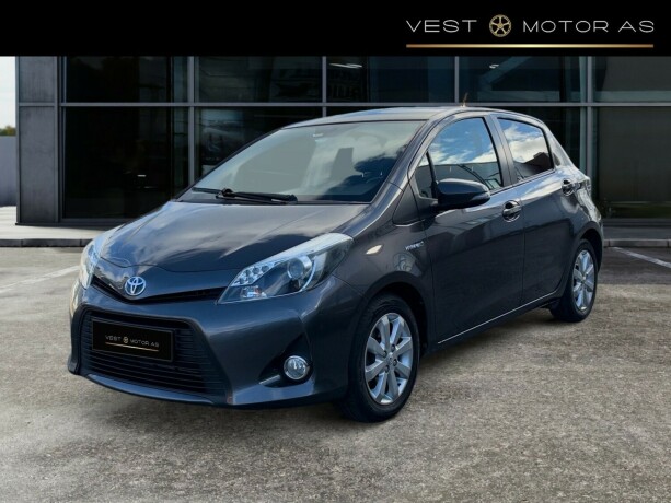 toyota-yaris-bensin-2013-big-2