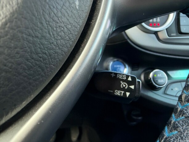 toyota-yaris-bensin-2013-big-18
