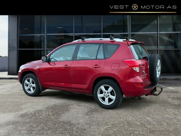 toyota-rav4-diesel-2007-big-4