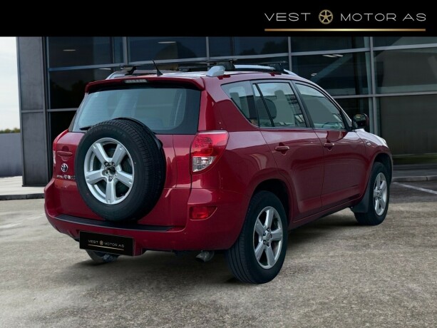 toyota-rav4-diesel-2007-big-6