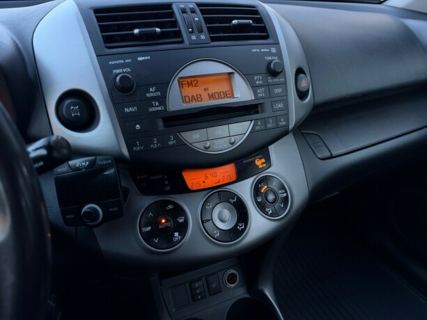 toyota-rav4-diesel-2007-big-16