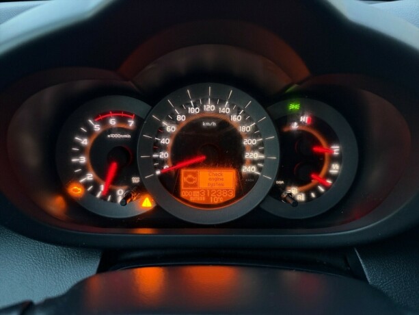 toyota-rav4-diesel-2007-big-17