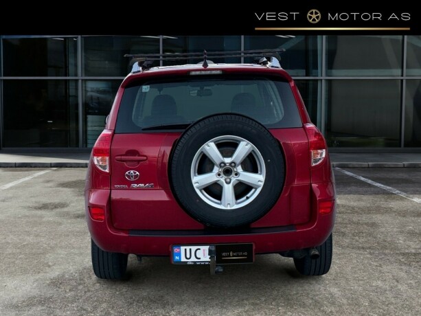 toyota-rav4-diesel-2007-big-5