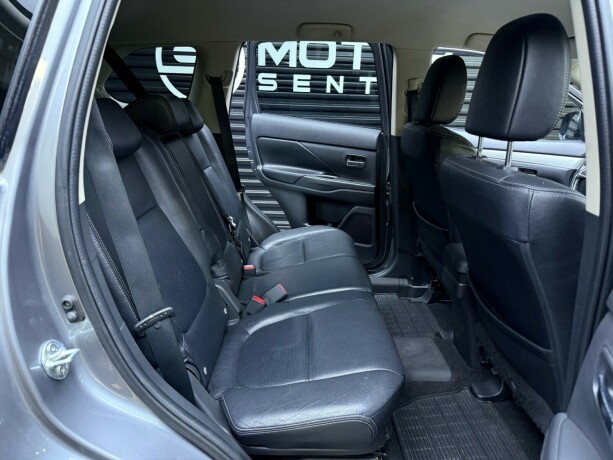 mitsubishi-outlander-elektrisitetbensin-2014-big-25