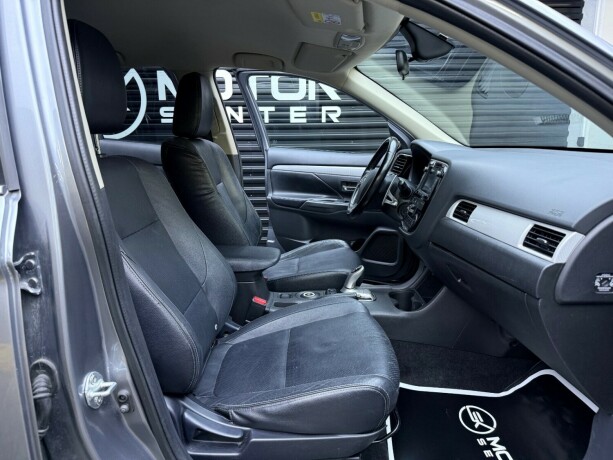 mitsubishi-outlander-elektrisitetbensin-2014-big-23