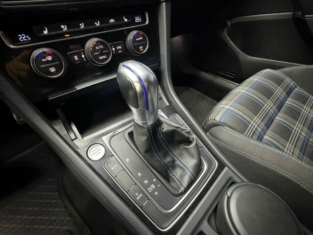 volkswagen-golf-vii-plug-in-petrol-2015-big-25