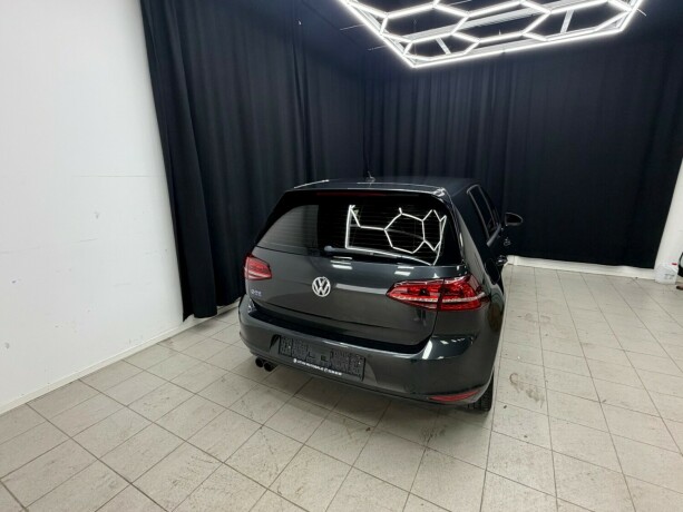 volkswagen-golf-vii-plug-in-petrol-2015-big-5