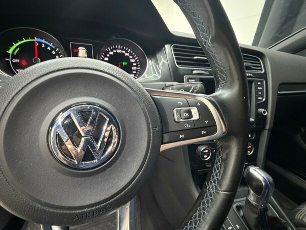 volkswagen-golf-vii-plug-in-petrol-2015-big-20