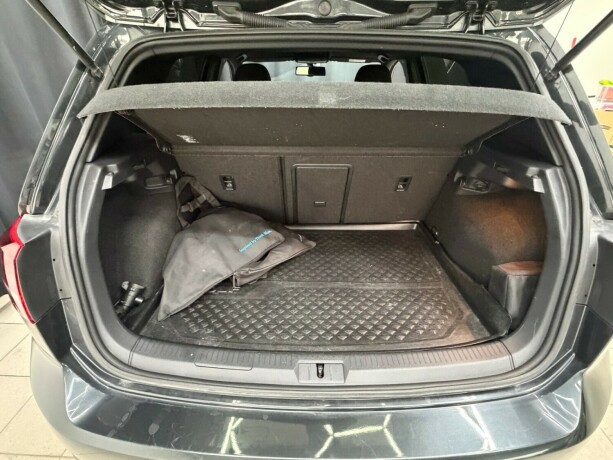 volkswagen-golf-vii-plug-in-petrol-2015-big-9
